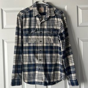 American Eagle blue/white long sleeve flannel. Men’s size large.